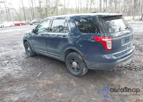 2015 Ford Utility Police Interceptor z USA, uszkodzony, nr VIN 1FM5K8AR2FGB98636